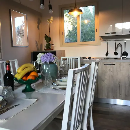 Rosemada, Mondello Feriehus Palermo