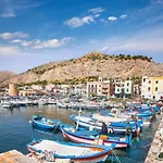 Rosemada, Mondello